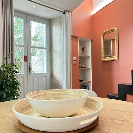 Le Pavillon Des Arenes - Jardin Et Terrasse Prives Apartamento