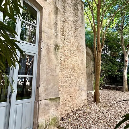 Le Pavillon Des Arenes - Jardin Et Terrasse Prives Apartamento *